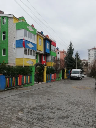 Akd Kıds Kütahya Kreş Ve Gündüz Bakım Evi