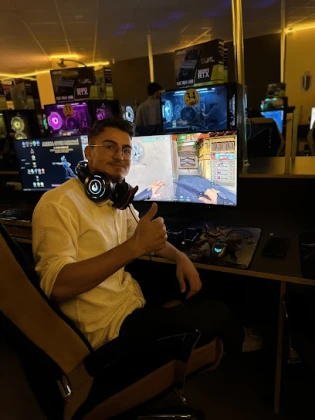 Arena Game Center İnternet Cafe E-Spor Merkezi