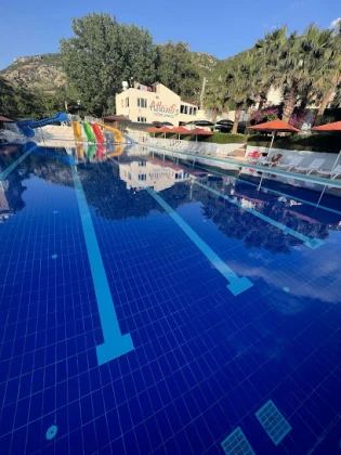 Atlantis Yüzme Havuzu
