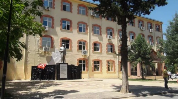 Besni Tapu Müdürlüğü