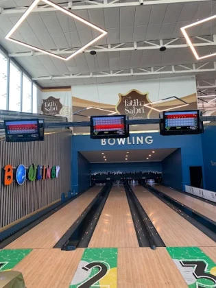 Bowling Cafe