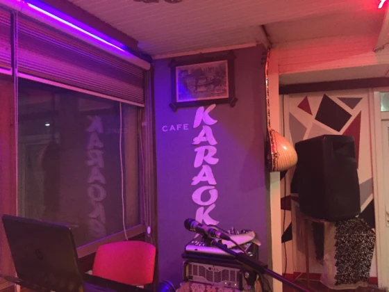 Cafe Karaoke Van