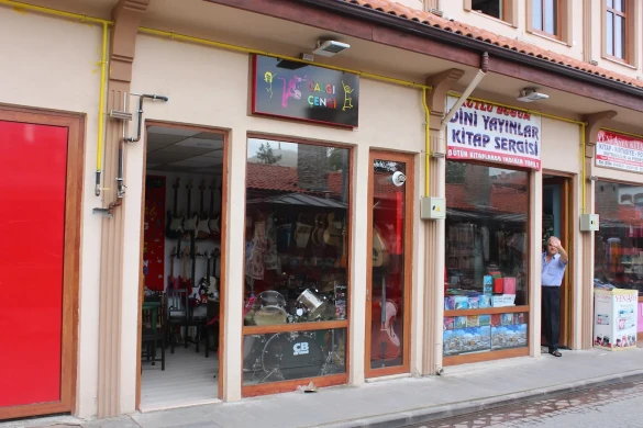 Çalgı Çengi Müzikevi