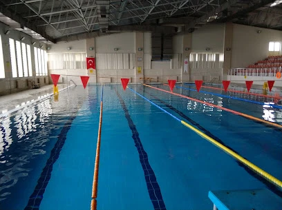 Cumhuriyet Üniversitesi Yüzme Havuzu
