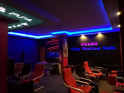 Falso Plastation Cafe