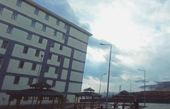 Hakkari Kredi Ve Yurtlar Müdürlügü Kız