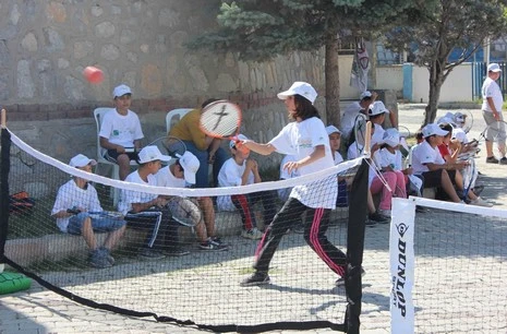 Hakkari Tenis Kortu
