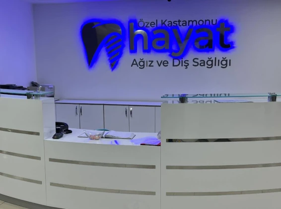 Hayat Ağız Ve Diş Kliniği