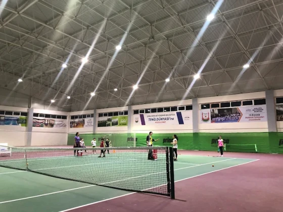 Karaköprü Tenis Dünyası