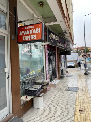 Kismet Ayakkabi Tamiri. Valiz Tamiri. Lostra İşleri