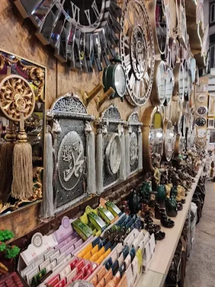 Koç Antik Saklı Çarşı - Ulus