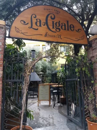 La Fourmi Restaurant