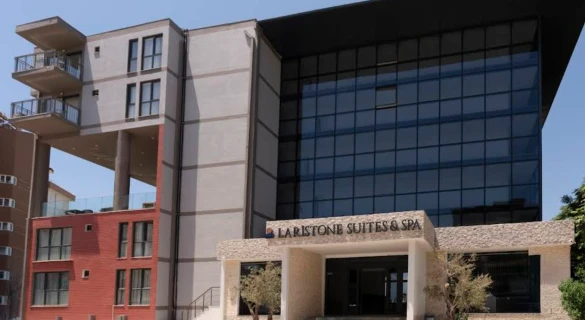 Laristone Suite Spa Hotel