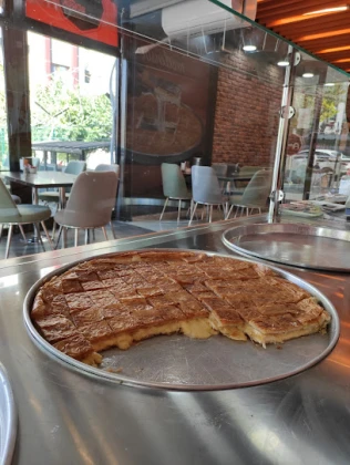 Meşhur Adana Börek