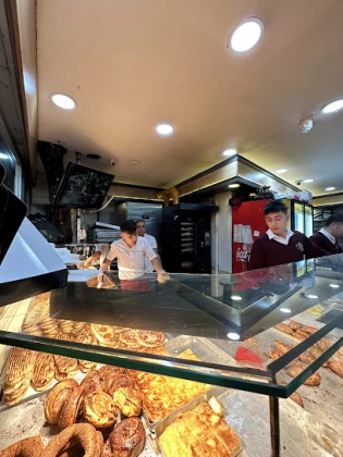 Meşhur Sarıyer Börekçisi