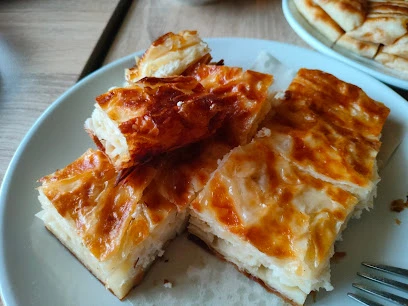 Meşhur Sarıyer Börekçisi Osman Usta