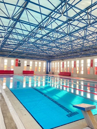 Niğde Yarı Olimpik Yüzme Havuzu