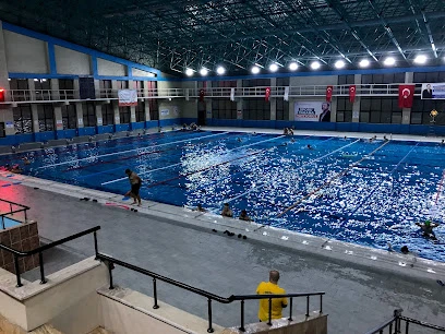 Olimpik Kapalı Yüzme Havuzu