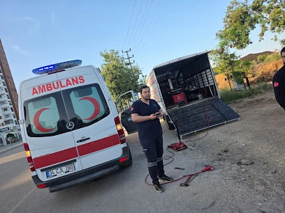 Oto Lastik 7/24 Yol Yardım Servisi Yeniler Oto Lastik