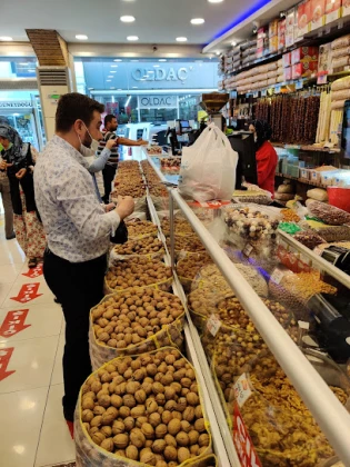 Pazarlar Caddesi Üçgül Kuruyemiş