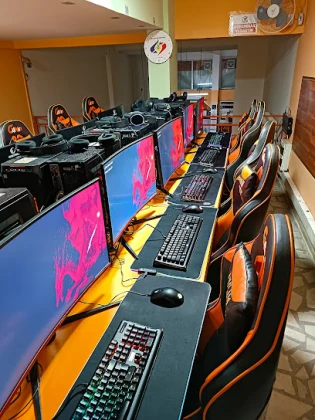 Pulim Internet Cafe-Onlıne&Offlıne Gamer Center-E Spor - Çorlu - 1