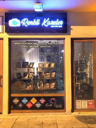 Renkli Kareler Fotoğraf Stüdyosu