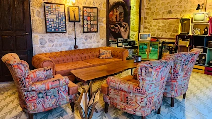 Retroo Cafe Lounge Bar