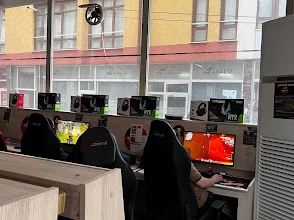 Romantik E-Sport Arena - İnternet Kafe