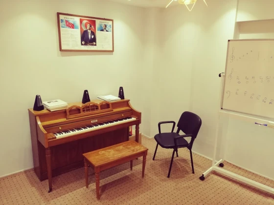 Rönesans Müzik Akademisi