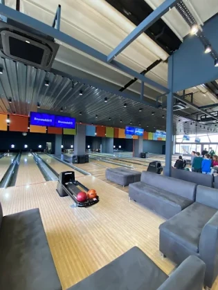 Royal Bowling & Bilardo