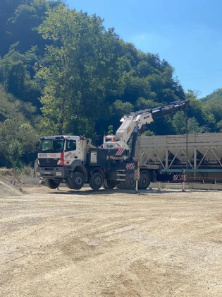 Salih Giresun Vinç - Kiralama Ve Oto Kurtarma İşletmeciliği