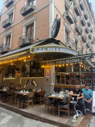 Salute Pub & Restaurant