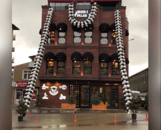 Şehr-İ Palas Cafe & Restaurant