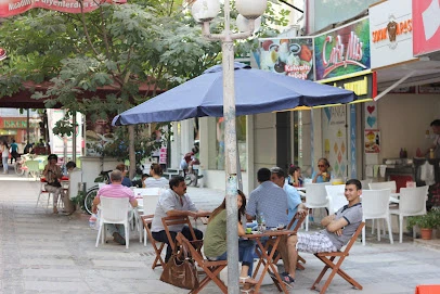 Sokak Arasi Kahve Molasi