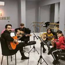 Solo Sanat Akademi Müzik