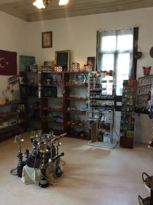 Tarihi Kadınana Konağı Antika Hediyelik Eşya Kafe Restaurant
