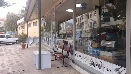 Teknik Elektronik Karel