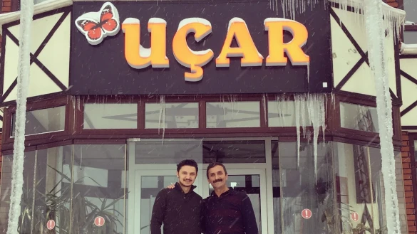 Uçar Et Mangal