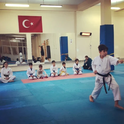 Uzakdoğu Sporları Salonu