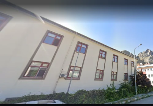 Uzundere Şehit İhsan Erdoğan İlçe Entegre Hastanesi