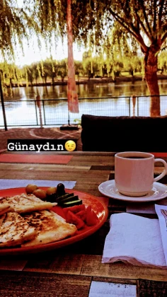 Wood Waffle Nargile Cafe