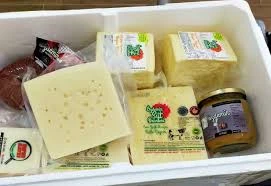 Yolcular Kasap Şarküteri