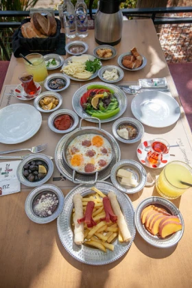 Zukka Özlüce Van Kahvaltısı