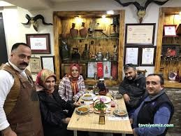 Menekşe Paça Salonu