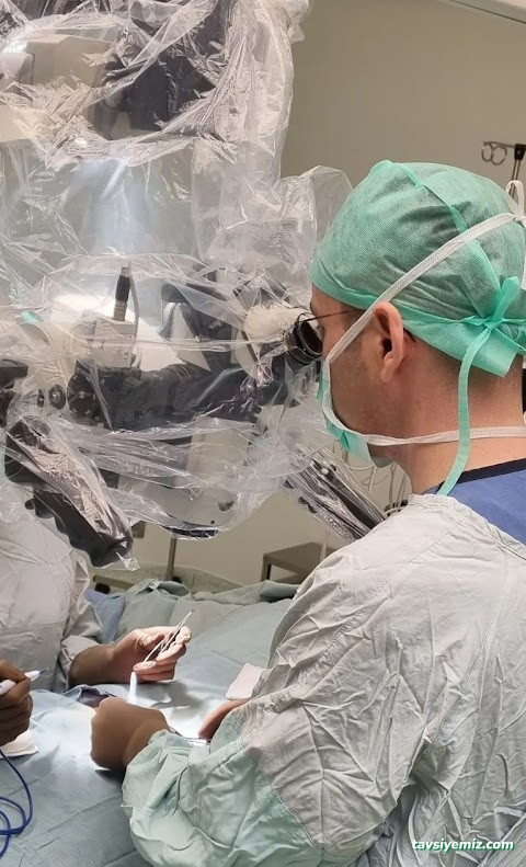 Prof. Dr. Berkan Reşorlu Muayenehanesi / Üroloji Doktoru