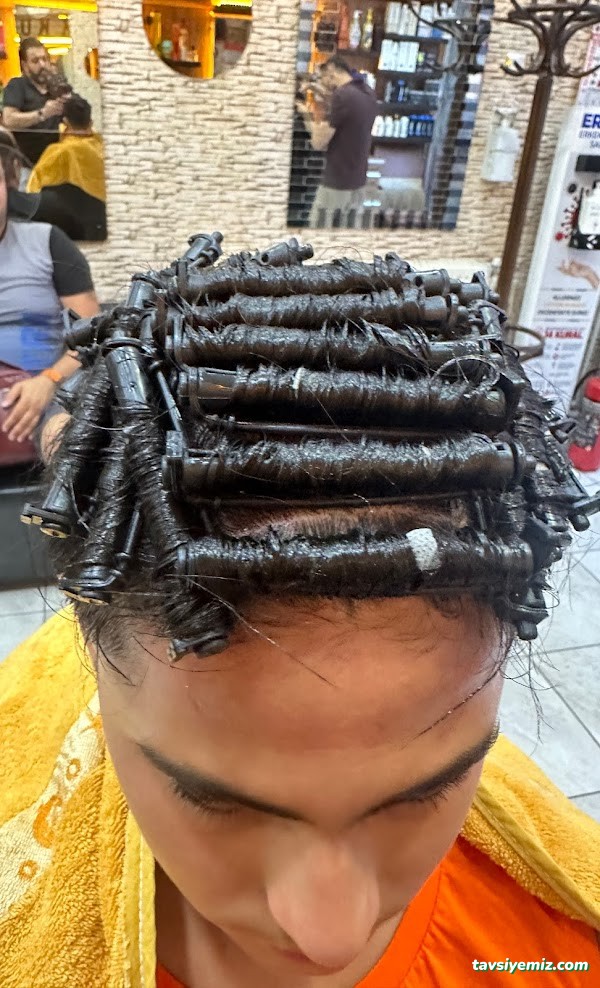 Erkan Erkek Kuaför Salonu Ve Kozmetik