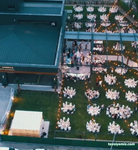 Happy Garden Wedding