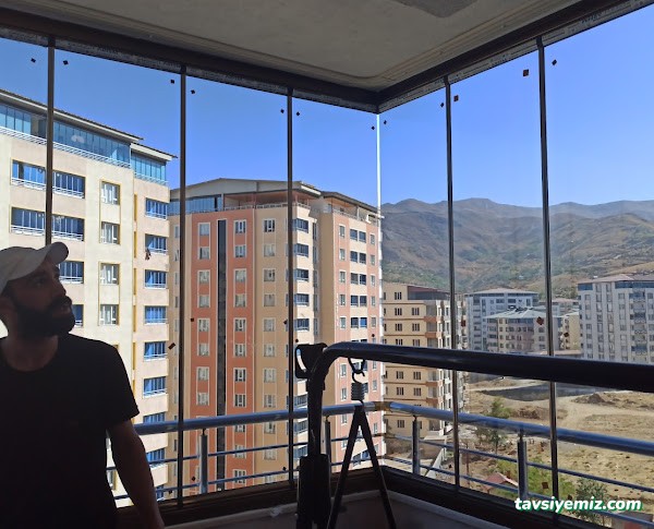 Yıllar Cam Ve Sineklik