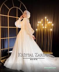 Kristal Zarina Sakarya Moda Evi