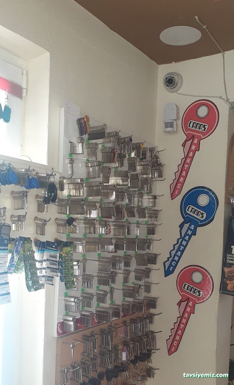 Egehan Anahtar Çilingir 2000 Evler Üniversite Güzelyurt (7/24 Çilingir Hizmeti)